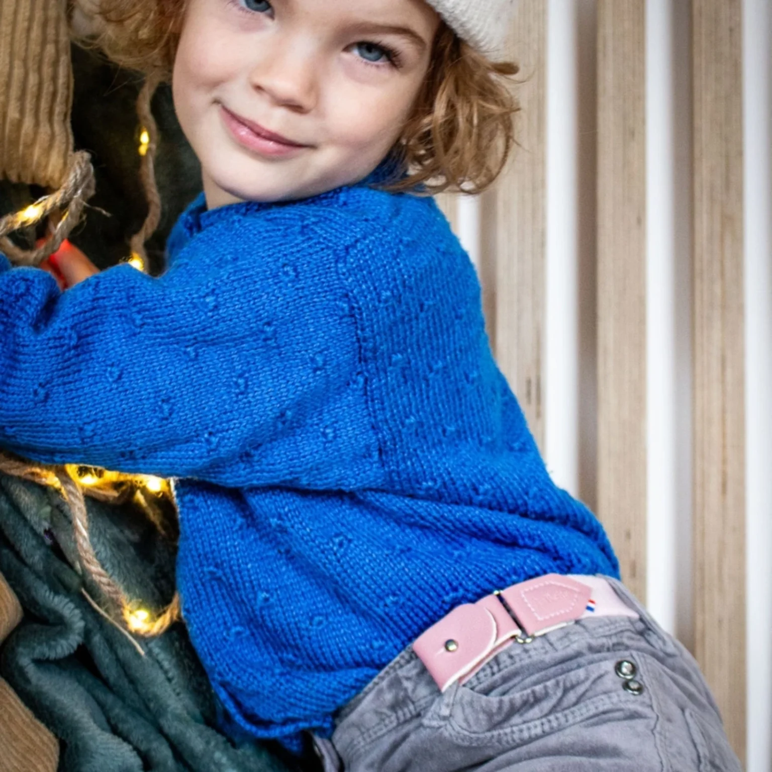 Ceinture enfant sans boucle rose portée