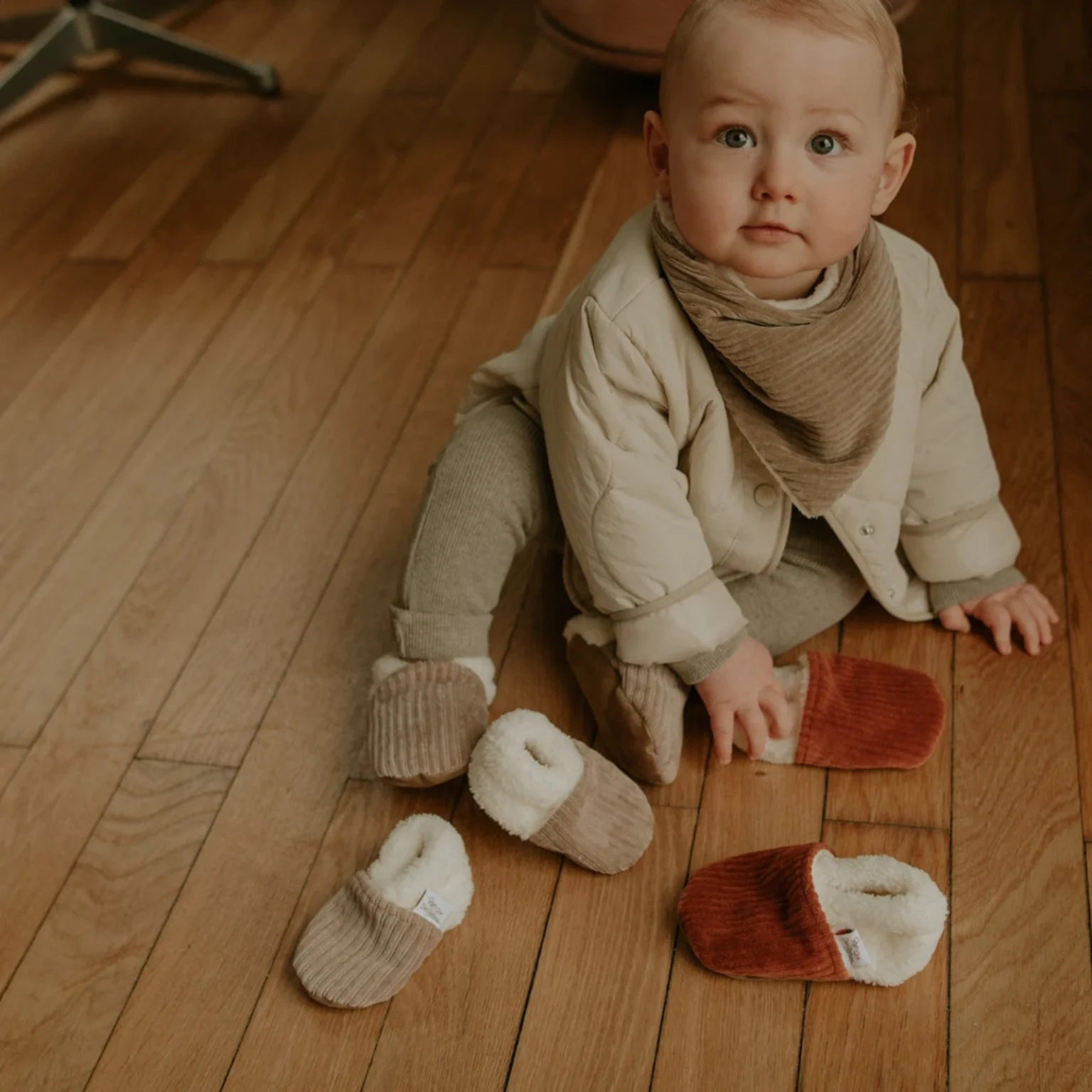 Chaussons velours taupe2 (1)