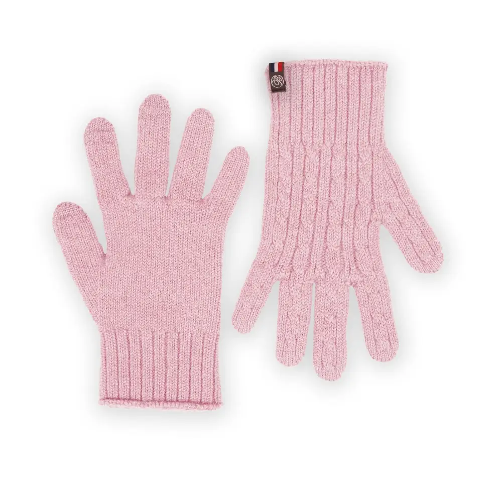 Paire de gants tactiles couleur poudre en maille présentée de face.